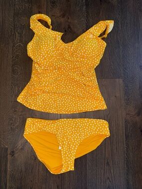 Nip Tuck Yellow Polka Dot Tankini Set w/tummy compression